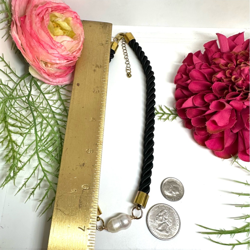 VINTAGE⚜️Silk Choker With Genuine Freshwater Pearl - Picture 5 of 6